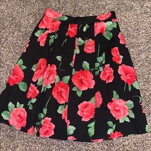 Floral pleated skirt